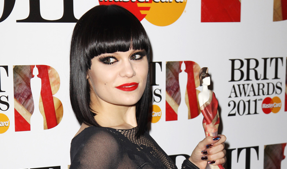 Here is Jessie J doing her own accoustic version of I Wanna Dance With 
